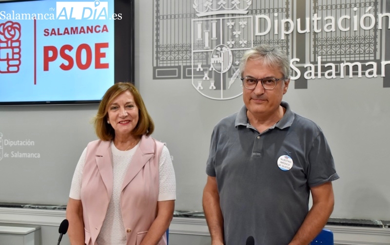 El PSOE exige a la Diputación profesionalizar el servicio de bomberos y denuncia un sistema 