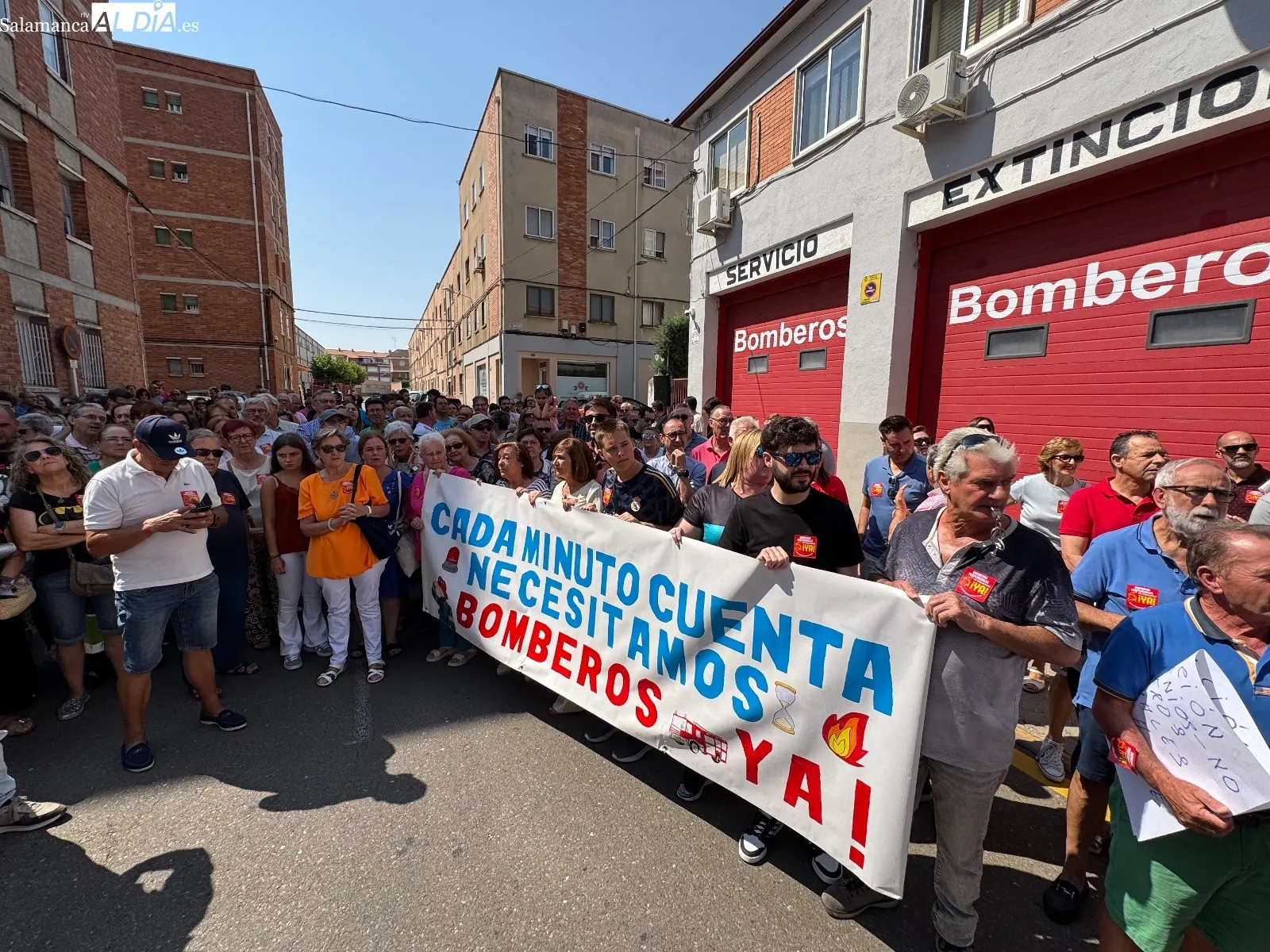 Foto 11 - Clamor en la calle por la llegada de bomberos profesionales a Pe&ntilde;aranda