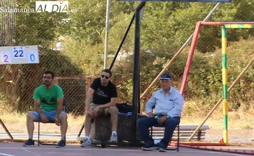 Partido trepidante de pelota a mano el vivido este domingo en Guadramiro / CORRAL