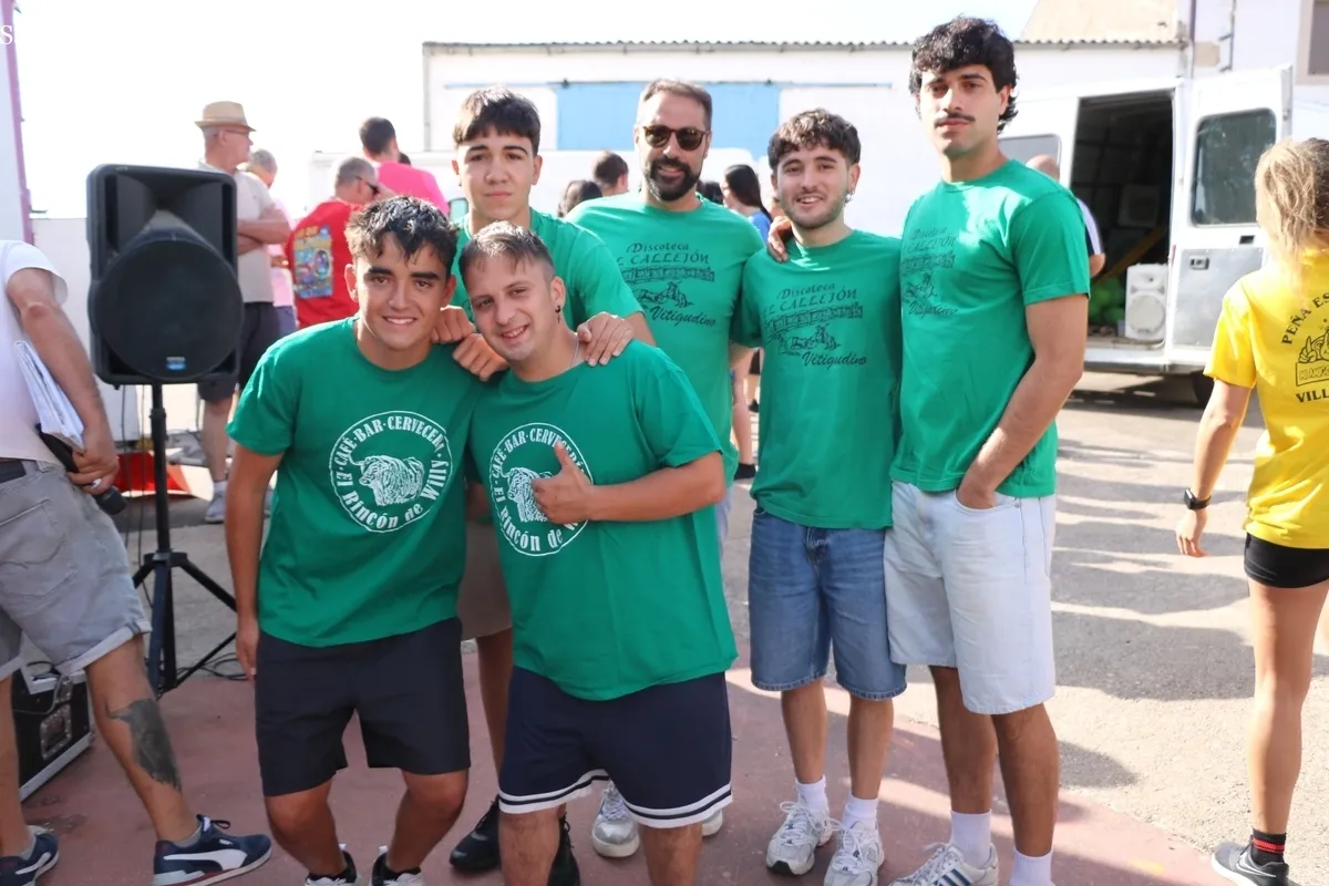 Divertido Gran Prix de peñas organizado en Villasbuenas por Encierros Infantiles Huertos / CORRAL