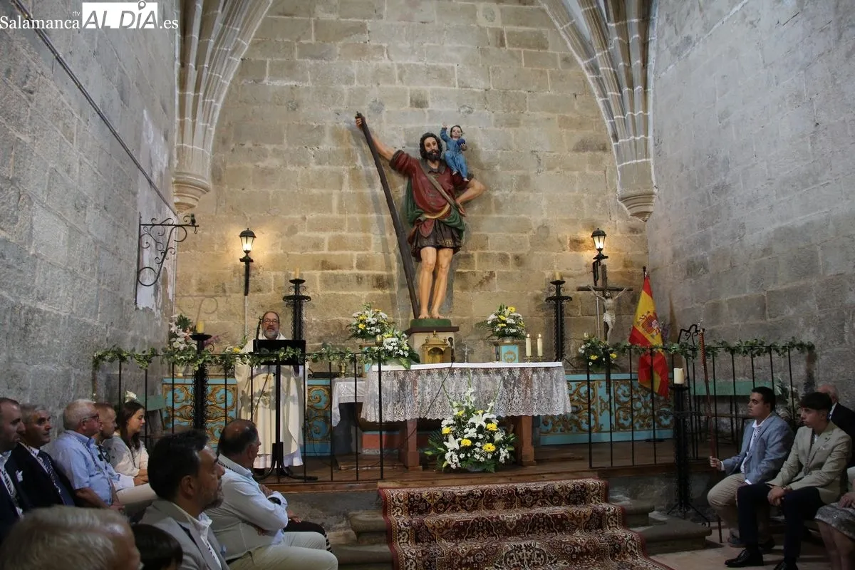 Guadramiro celebra el día grande de San Cristóbal con la tradicional bendición de vehículos 