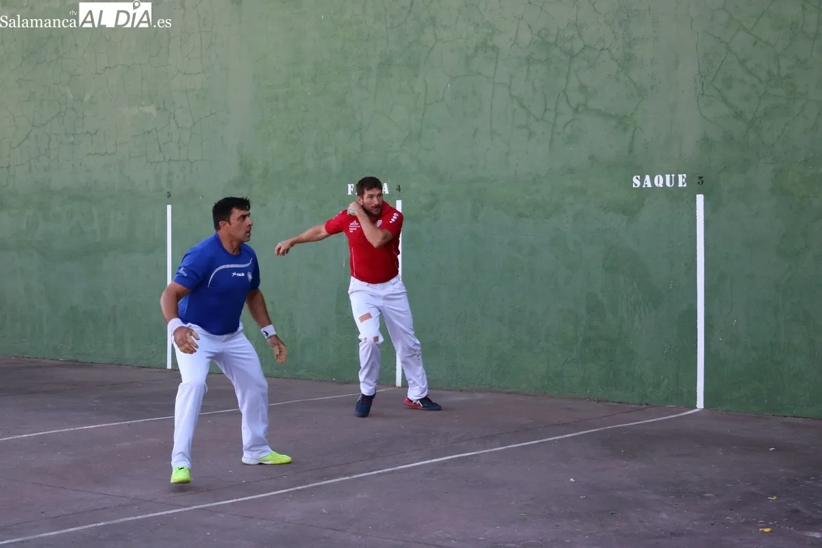 Divertido partido de pelota que protagonizaron Beobide y Corredera contra Galgo IV y Nuevo / CORRAL  
