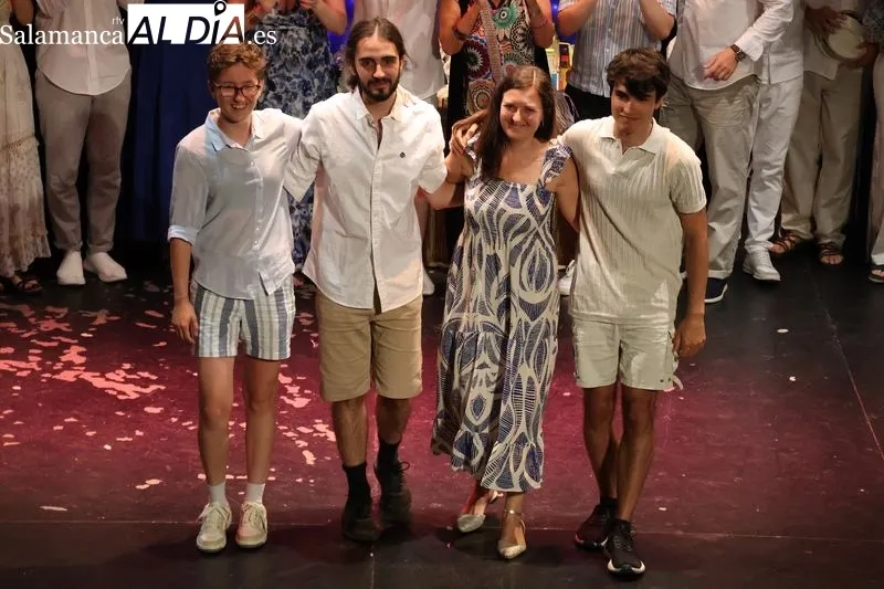 Foto 8 - &Eacute;xito rotundo en el estreno del musical &ldquo;Mamma Mia!&rdquo; en un teatro abarrotado