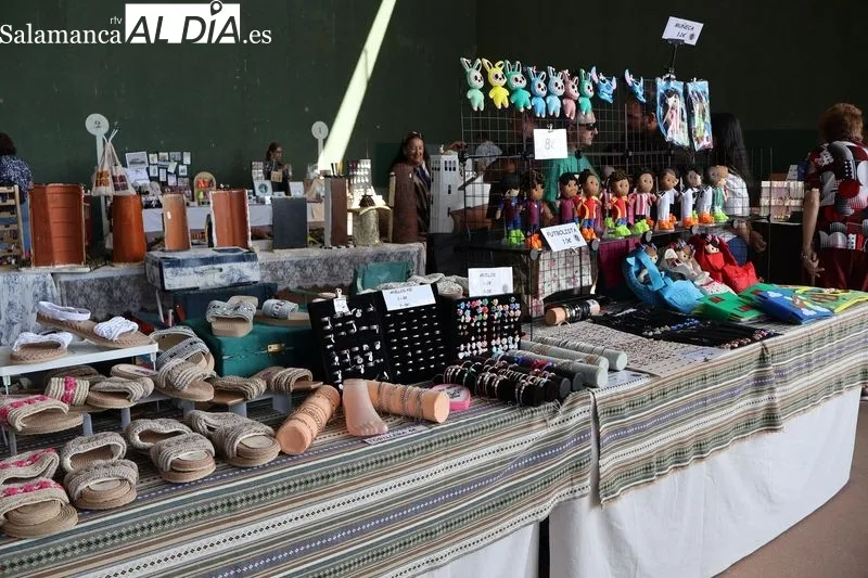 Foto 8 - Galinduste celebra su IX Feria Agroalimentaria con tradici&oacute;n, gastronom&iacute;a y humor