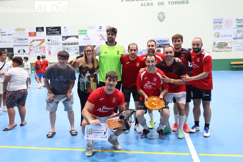 Los amigos del Tuercas se imponen en la final senior y cierran el Torneo de Verano de fútbol sala 2025