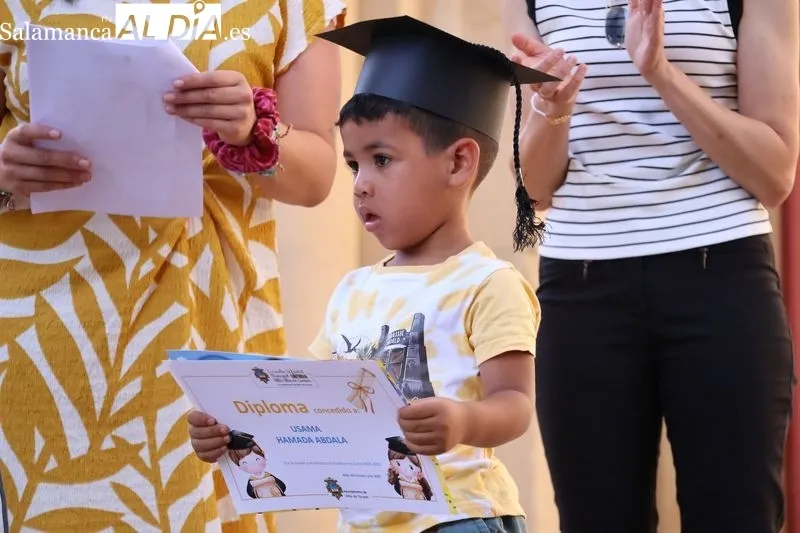 Foto 15 - La Escuela Infantil Municipal de Alba de Tormes celebra su tradicional acto de graduaci&oacute;n en la Bas&iacute;lica
