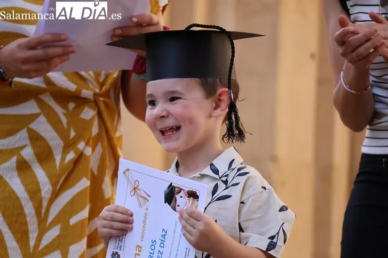 Foto 10 - La Escuela Infantil Municipal de Alba de Tormes celebra su tradicional acto de graduaci&oacute;n en la Bas&iacute;lica