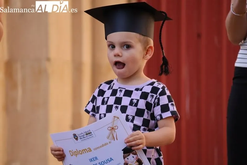 Foto 8 - La Escuela Infantil Municipal de Alba de Tormes celebra su tradicional acto de graduaci&oacute;n en la Bas&iacute;lica
