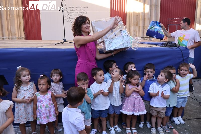 La Escuela Infantil Municipal de Alba de Tormes celebra su tradicional acto de graduación en la Basílica