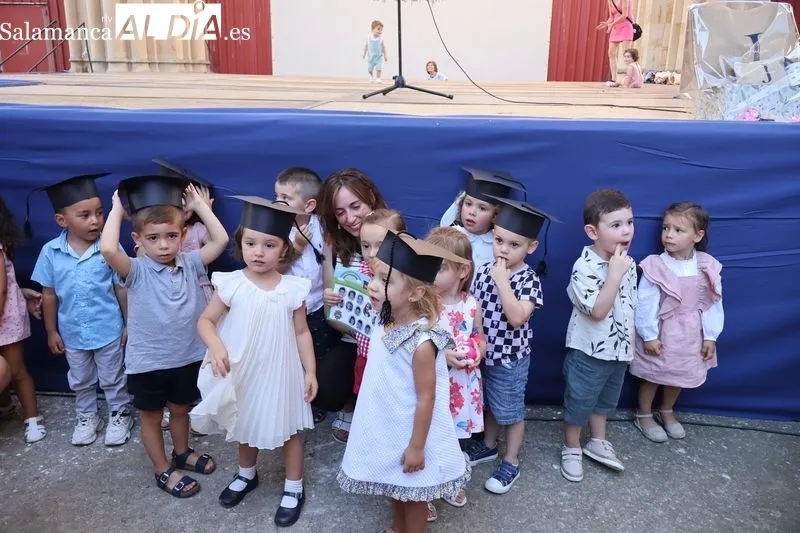 Foto 2 - La Escuela Infantil Municipal de Alba de Tormes celebra su tradicional acto de graduaci&oacute;n en la Bas&iacute;lica