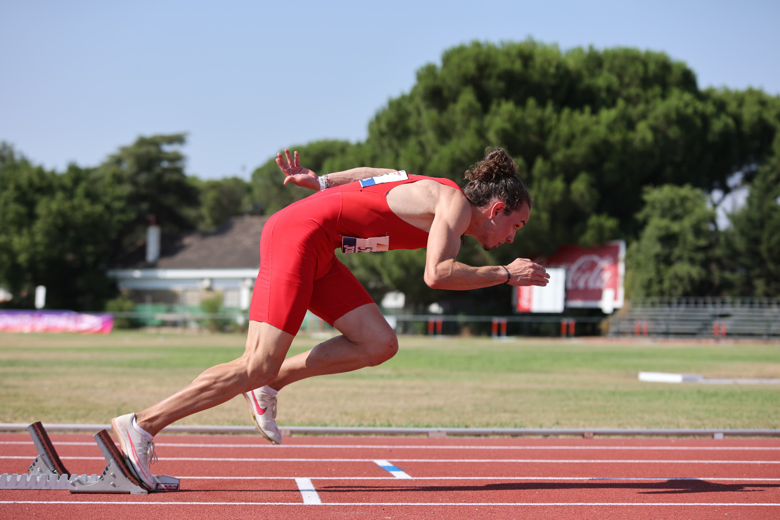 Iván Martín Nieto bate su marca en 400m vallas en Badajoz