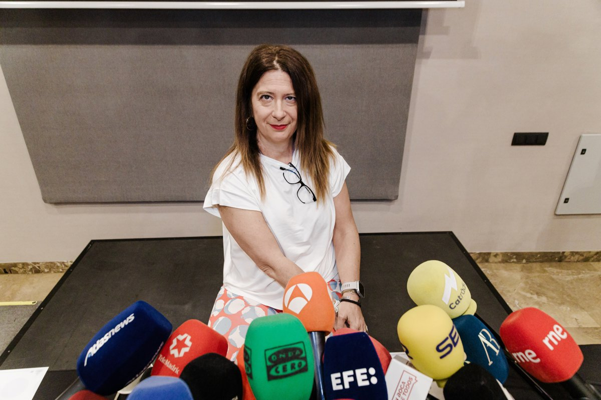 El juez imputa a la exmilitante del PSOE Leire Díez por los audios sobre la UCO y la cita el 11 de noviembre