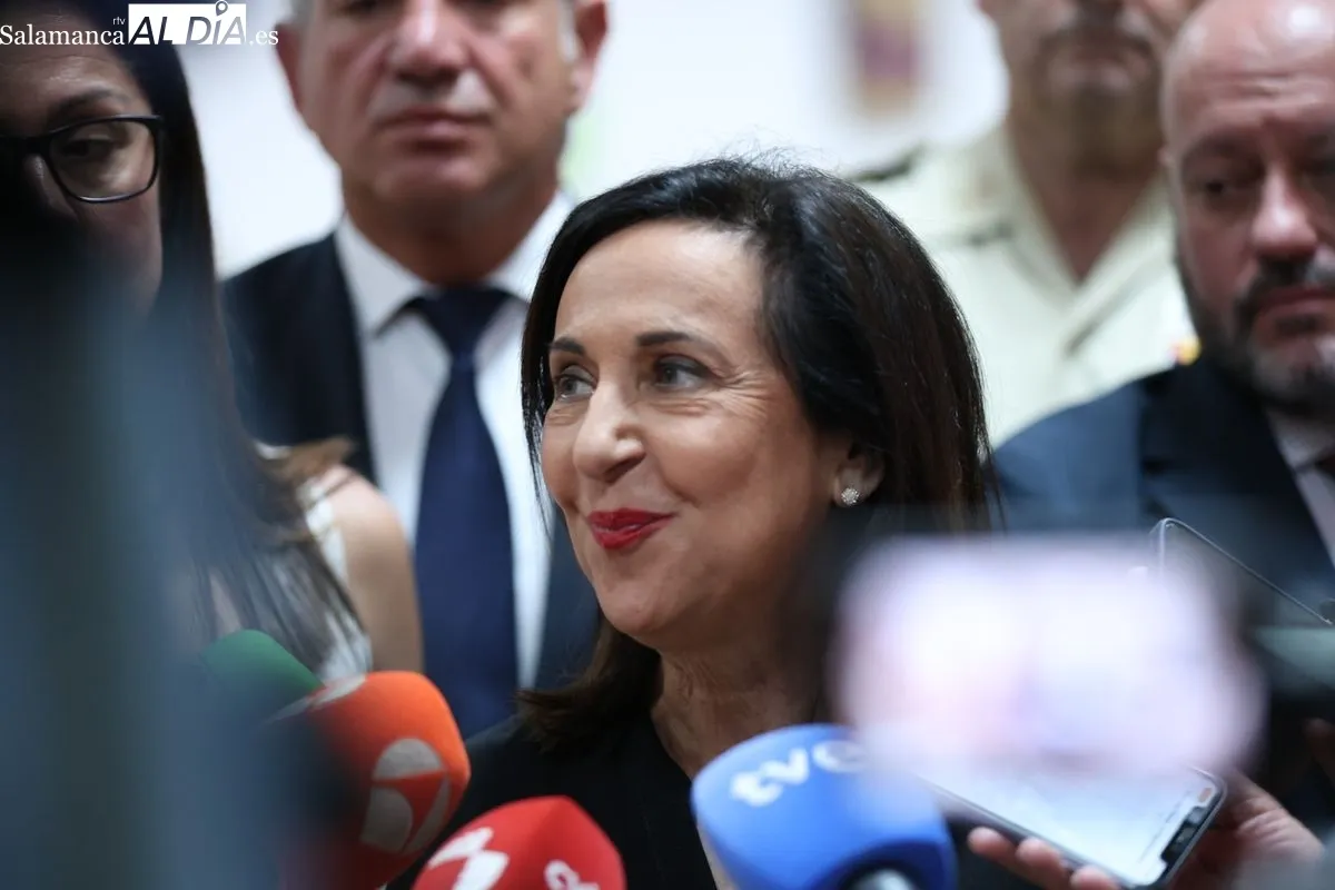 La ministra de Defensa, Margarita Robles, en su visita a Salamanca | FOTOS: David Sañudo
