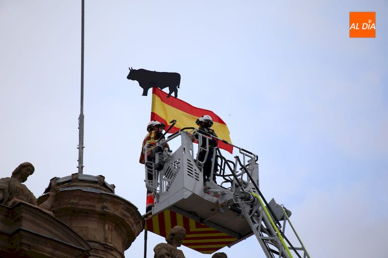 Colocación de La Mariseca en la Plaza Mayor de Salamanca 2025 