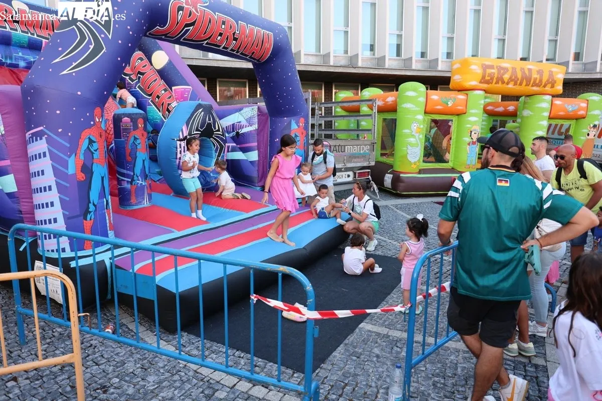 Merienda infantil por las fiestas de Santa Marta. Fotos: David Sañudo