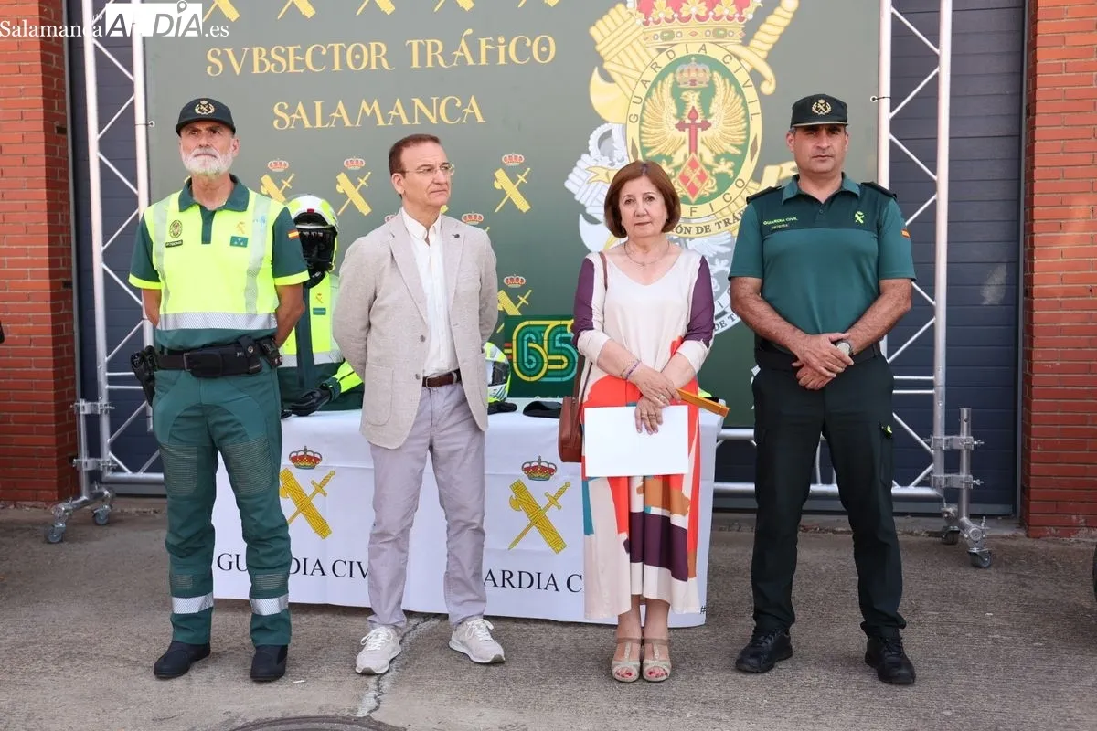 Presentación de los nuevos equipamientos de la Guardia Civil de Tráfico destinados a intensificar la vigilancia y la seguridad vial en la provincia. Foto de David Sañudo