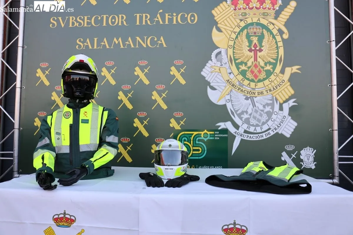 Presentación de los nuevos equipamientos de la Guardia Civil de Tráfico destinados a intensificar la vigilancia y la seguridad vial en la provincia. Foto de David Sañudo