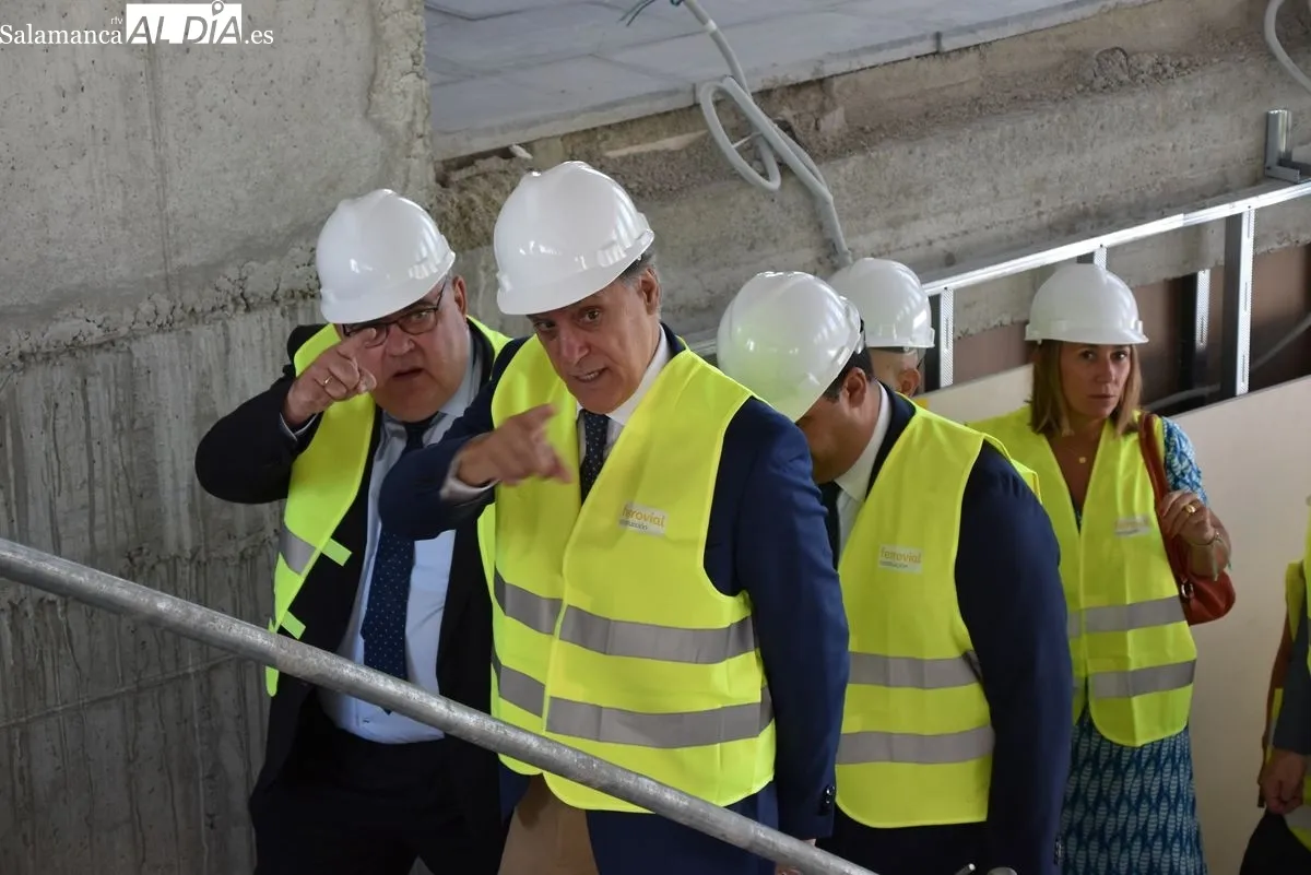 Visita del consejero de Sanidad, Alejandro Vázquez, a las obras del Centro de Salud de Prosperidad. Foto de Miguel A. González
