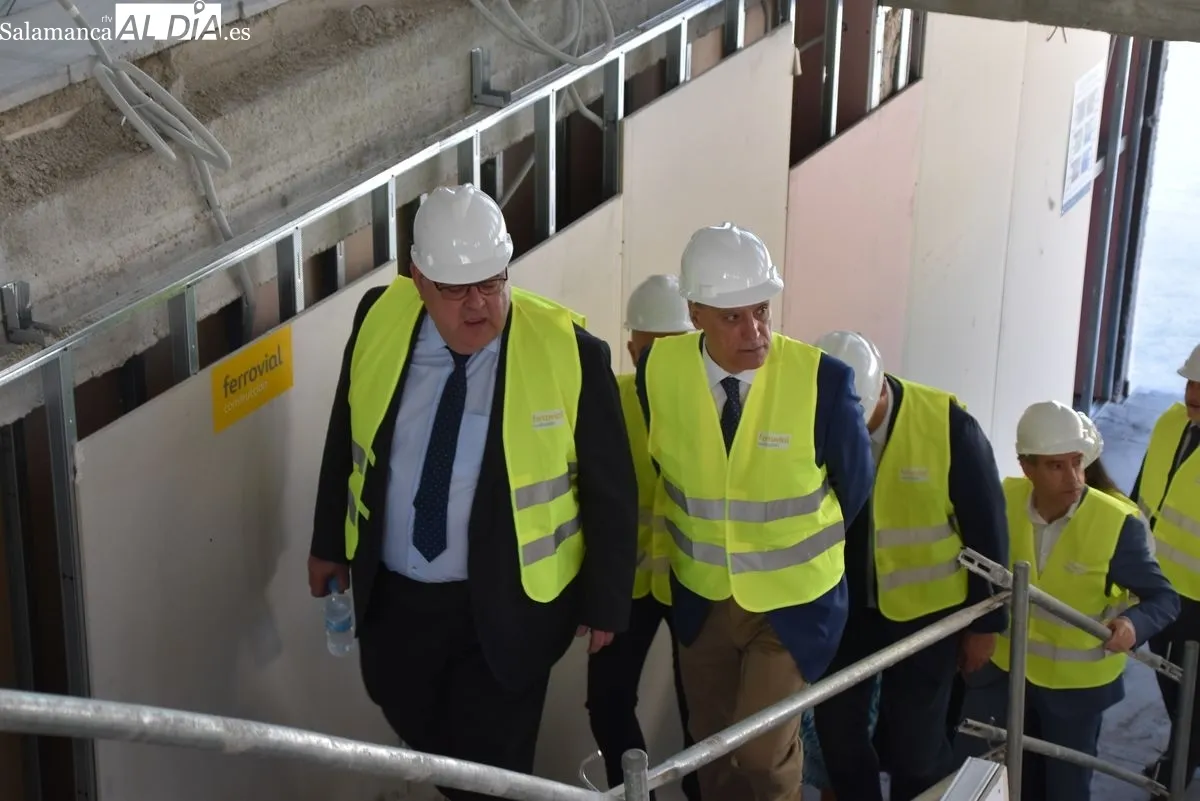 Visita del consejero de Sanidad, Alejandro Vázquez, a las obras del Centro de Salud de Prosperidad. Foto de Miguel A. González