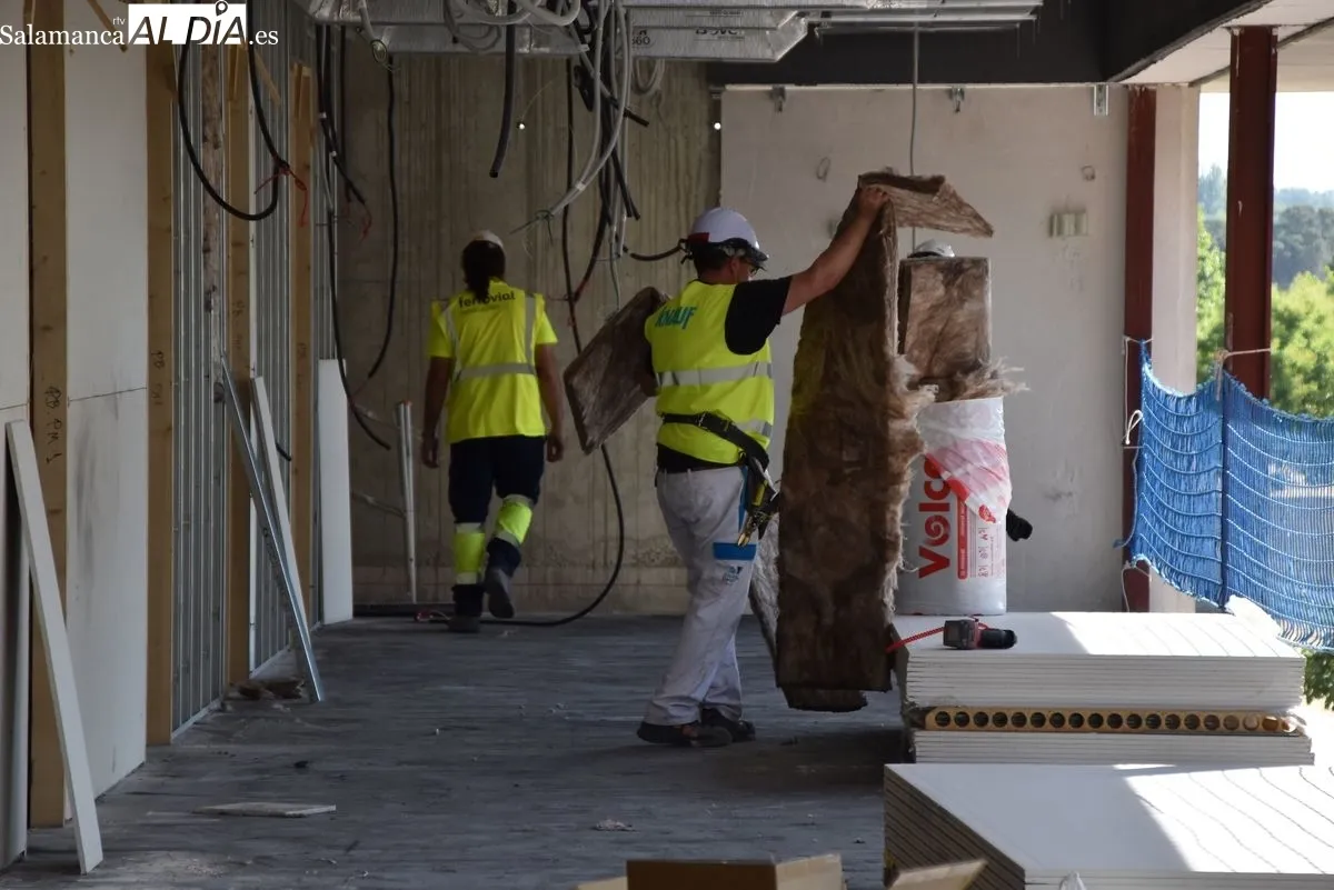 Visita del consejero de Sanidad, Alejandro Vázquez, a las obras del Centro de Salud de Prosperidad. Foto de Miguel A. González