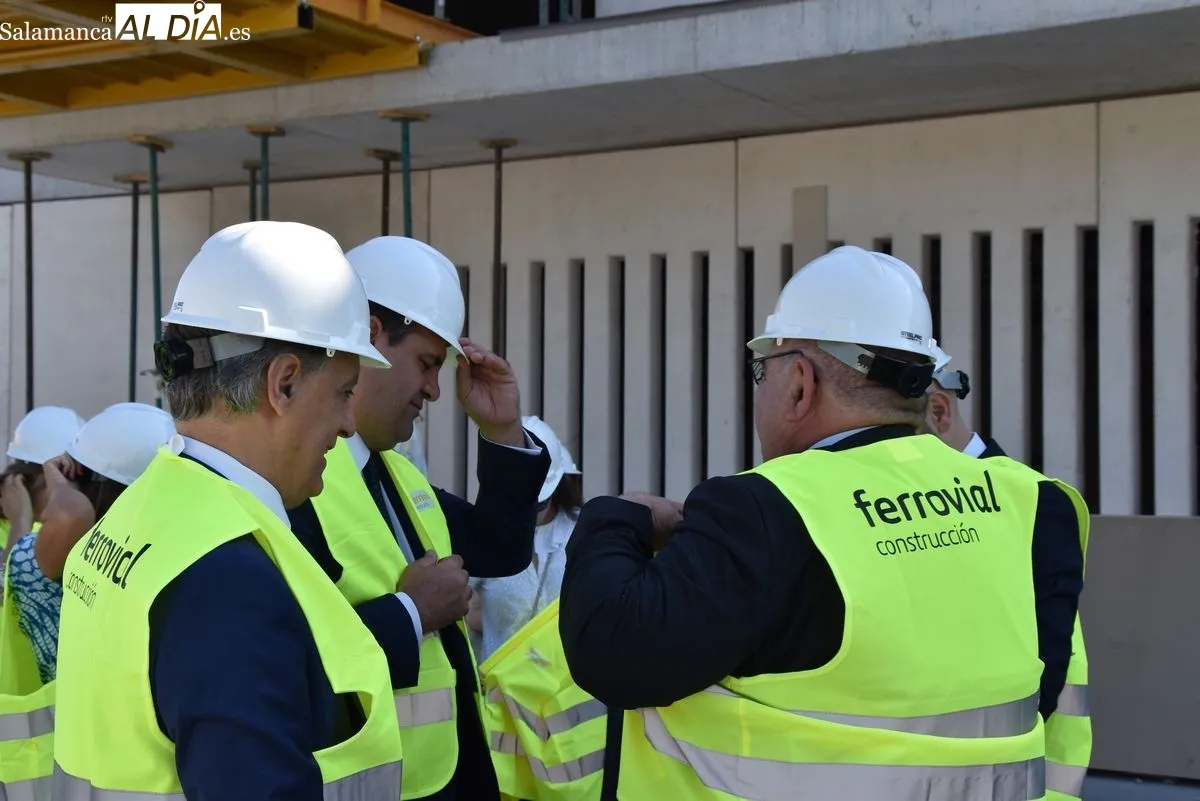 Visita del consejero de Sanidad, Alejandro Vázquez, a las obras del Centro de Salud de Prosperidad. Foto de Miguel A. González