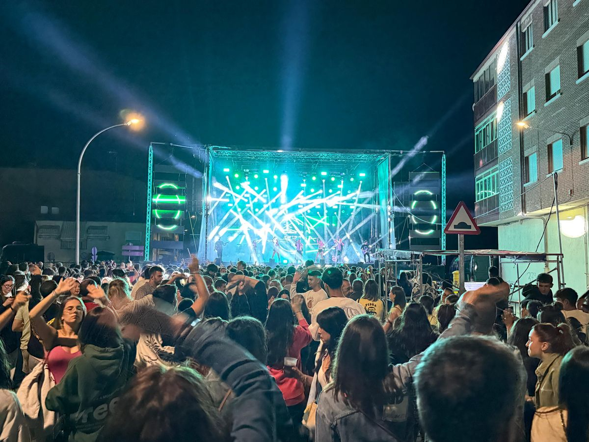 Tradicional verbena del Carmen en Santa Marta