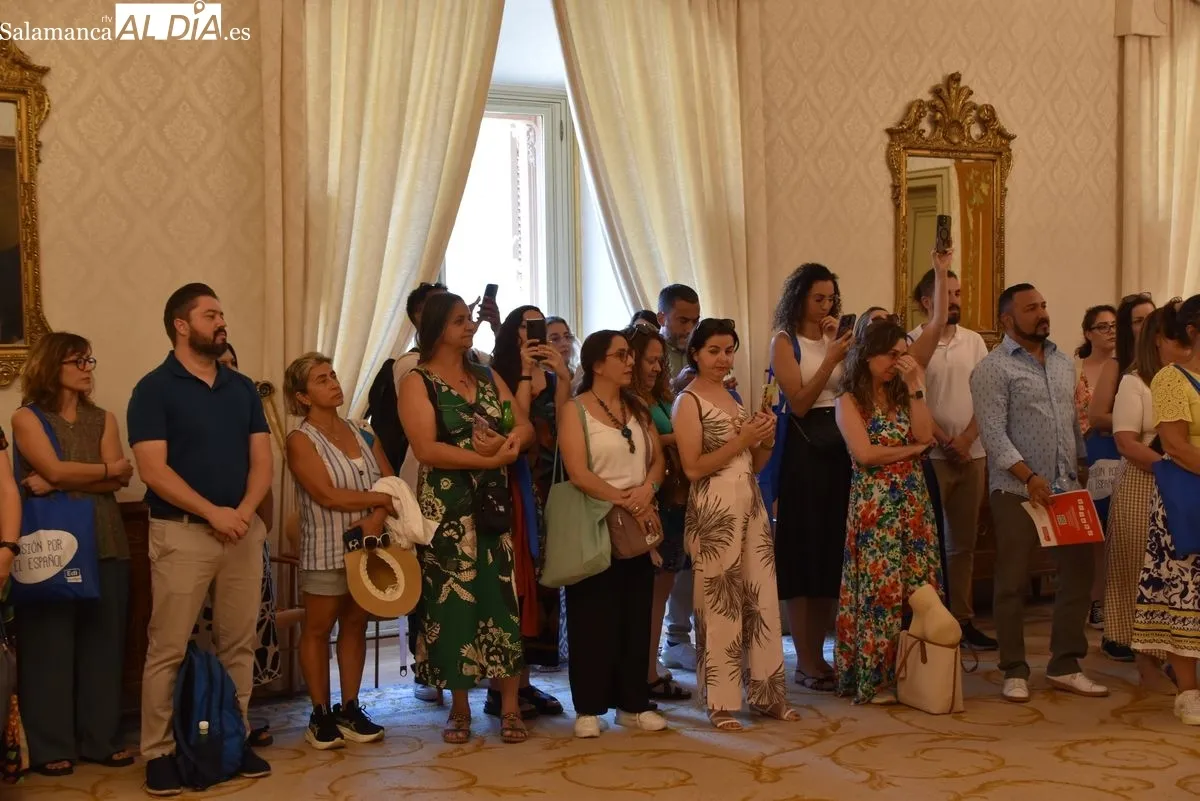 Recepción en el ayuntamiento a un grupo de 70 profesores de español procedentes de Brasil y Estados Unidos | Fotos: Miguel González