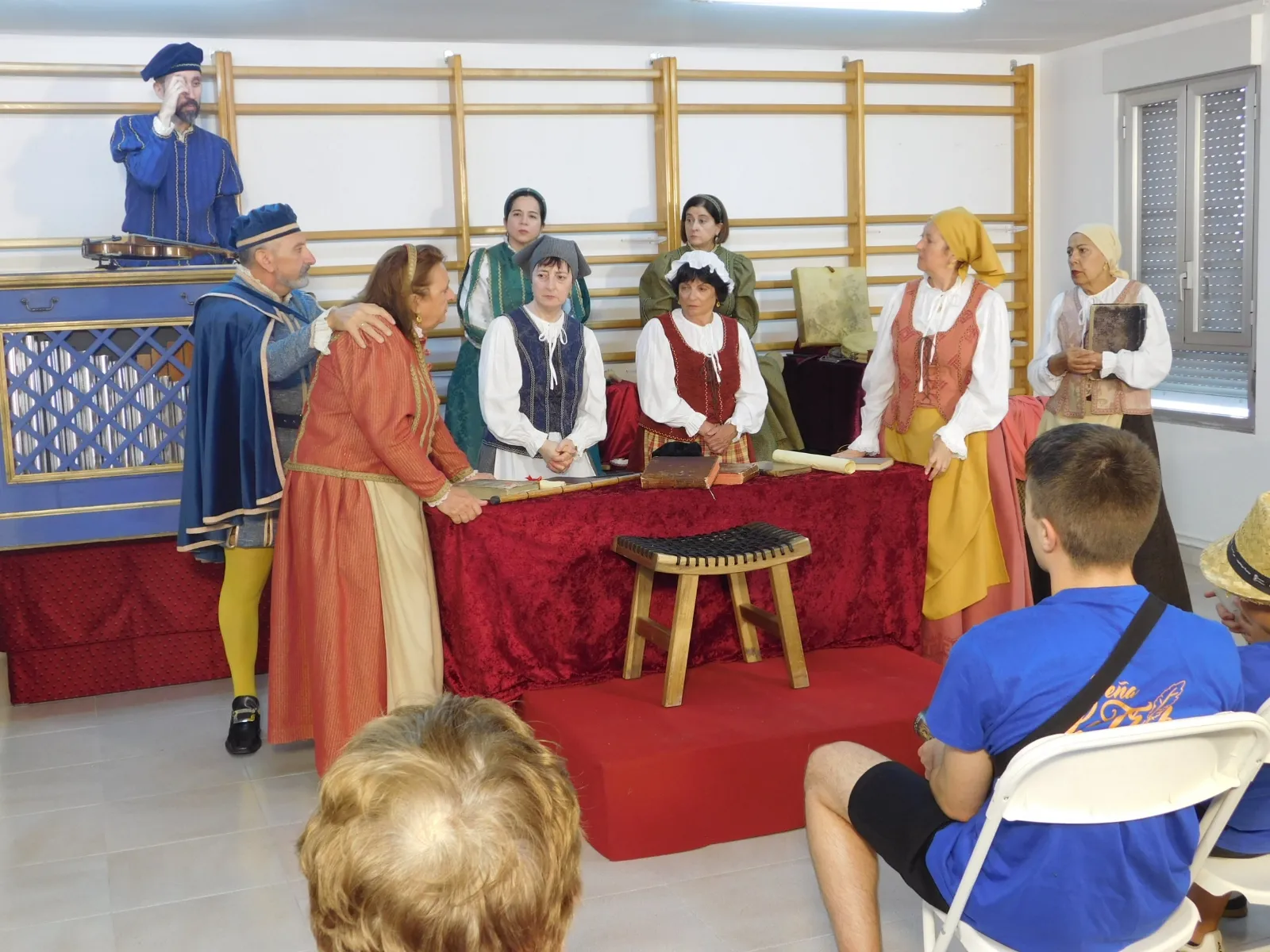 Sando se rinde a la 'magia del teatro' con la función 274 de 'Buscando a Nebrija'