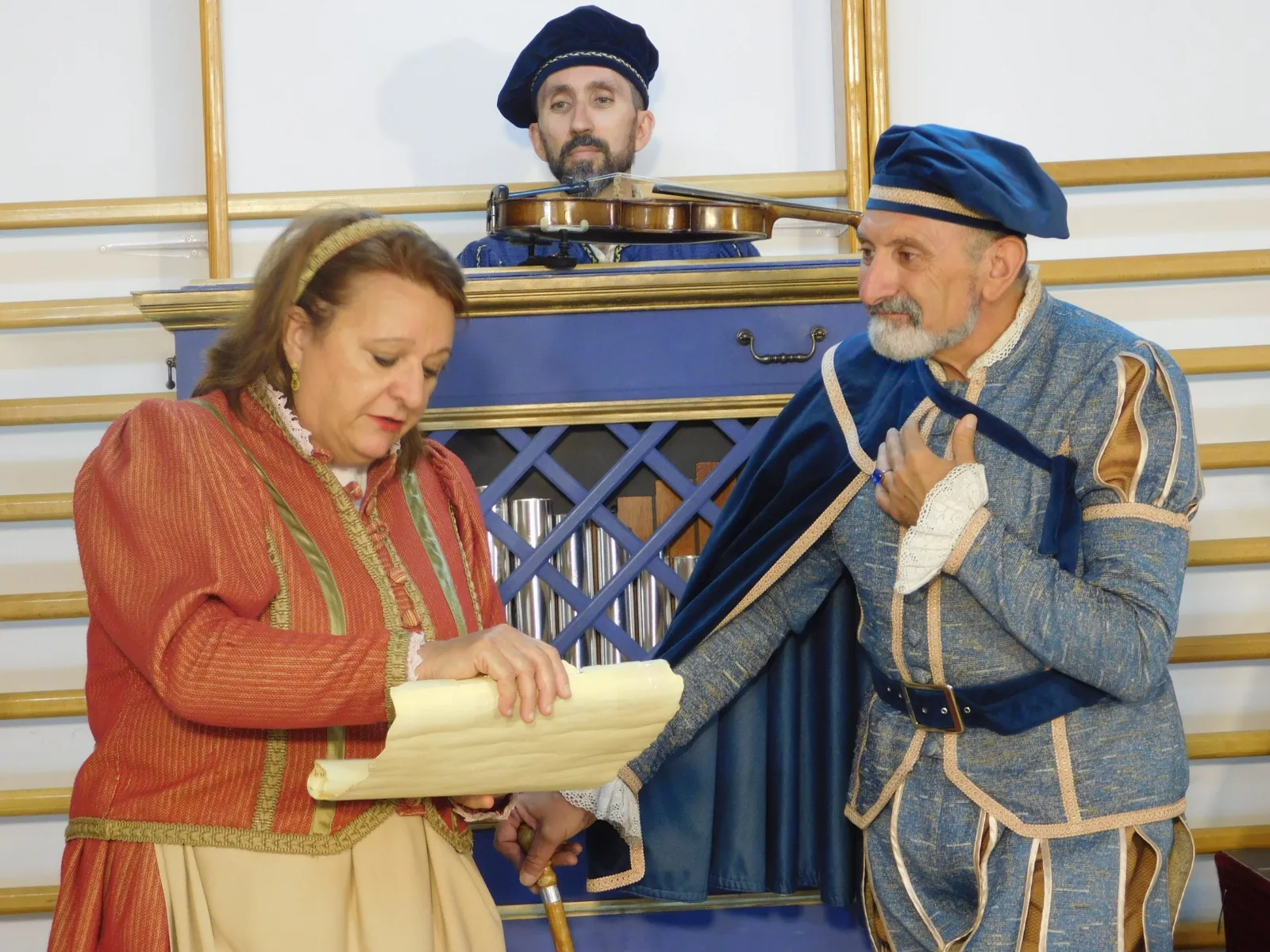 Sando se rinde a la 'magia del teatro' con la función 274 de 'Buscando a Nebrija'