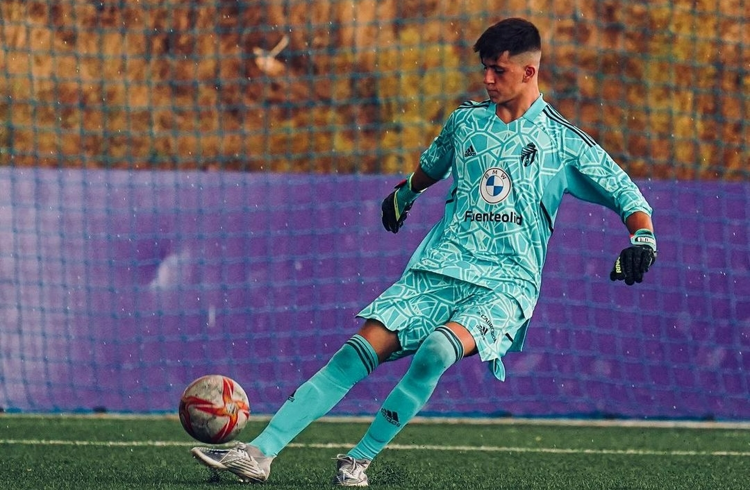 Gonzalo Castillo Vegas iniciará su etapa Senior en el filial de Unionistas de 3ª RFEF