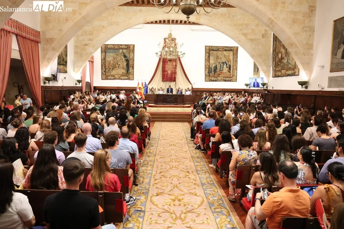 Inauguración en el Paraninfo de los Cursos Internacionales de Verano de la Universidad de Salamanca. Foto de David Sañudo