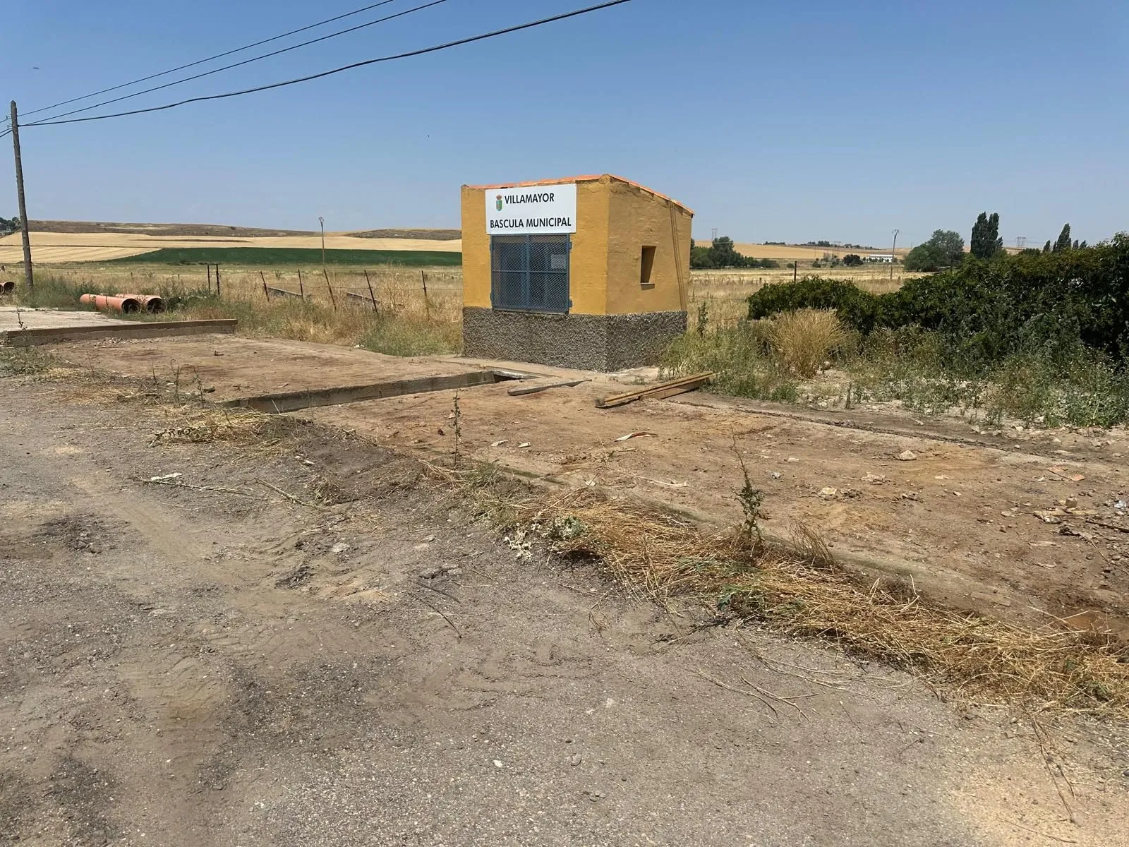 Villamayor inicia la obra de su nueva báscula municipal para modernizar el servicio a los agricultores y mejorar el acceso a la SA-300