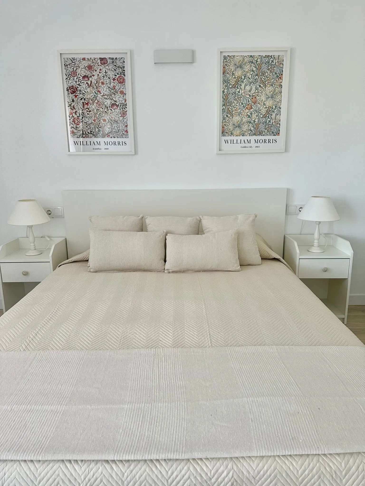 Alojamiento y restaurante con varios salones y jardines adecuados para grandes eventos familiares y de empresa  