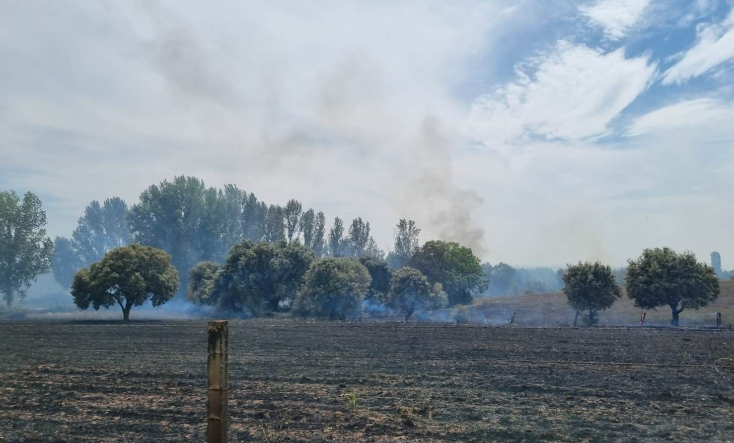Evacuado al Hospital un peón-manguerista por una posible intoxicación por humo