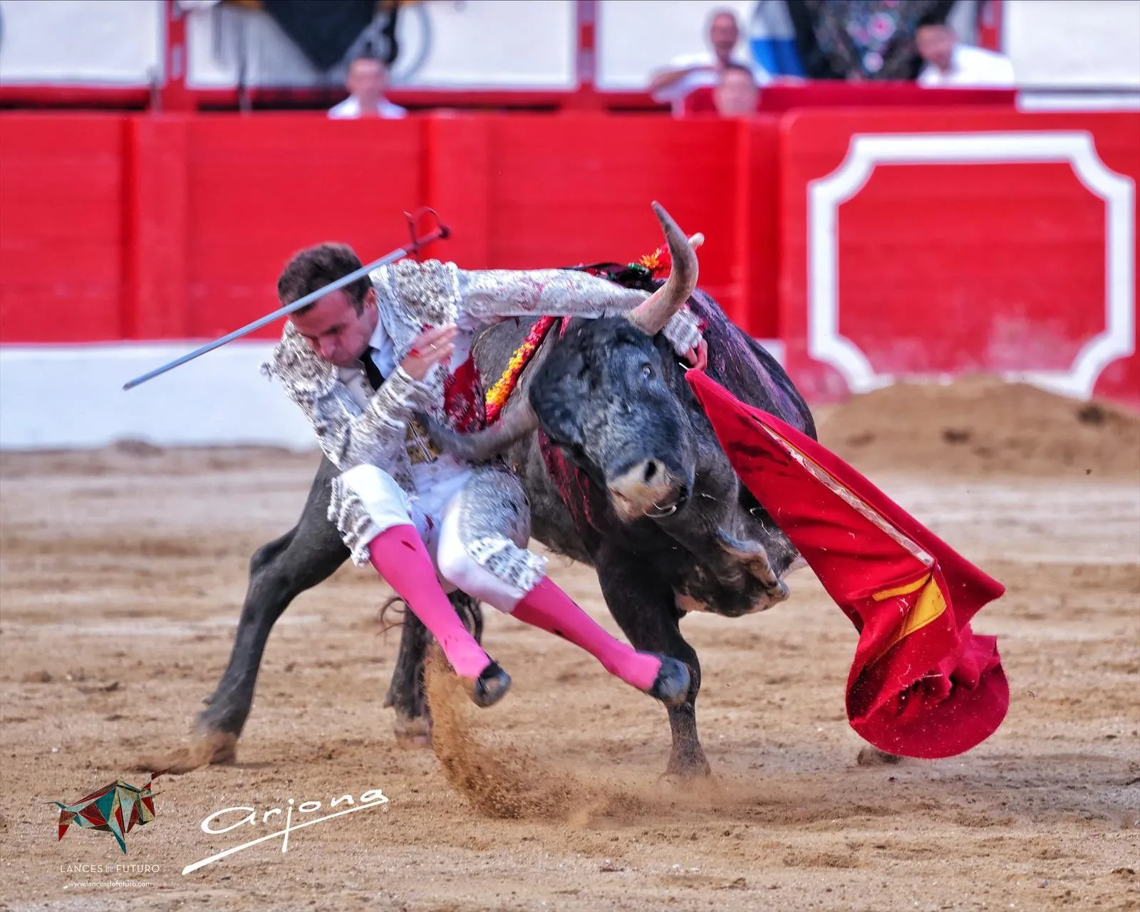 Firma. Lances de Futuro