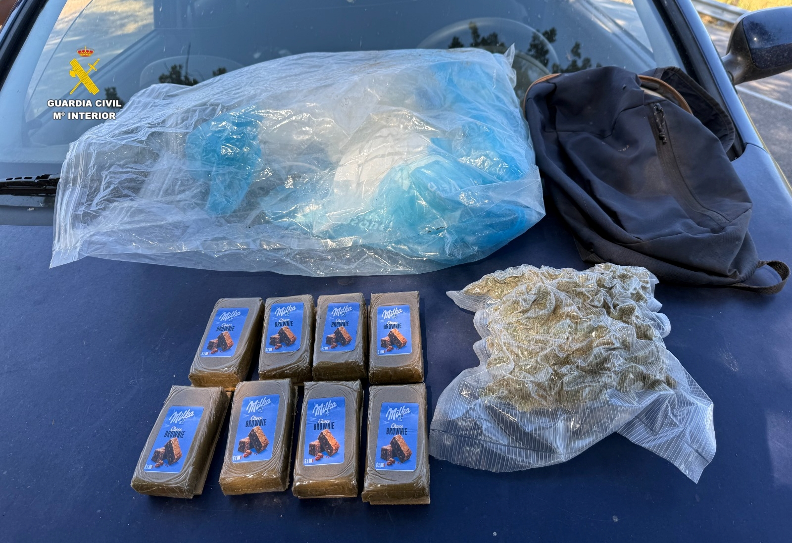 Detenido un joven de 20 años que transportaba polen de hachís y marihuana