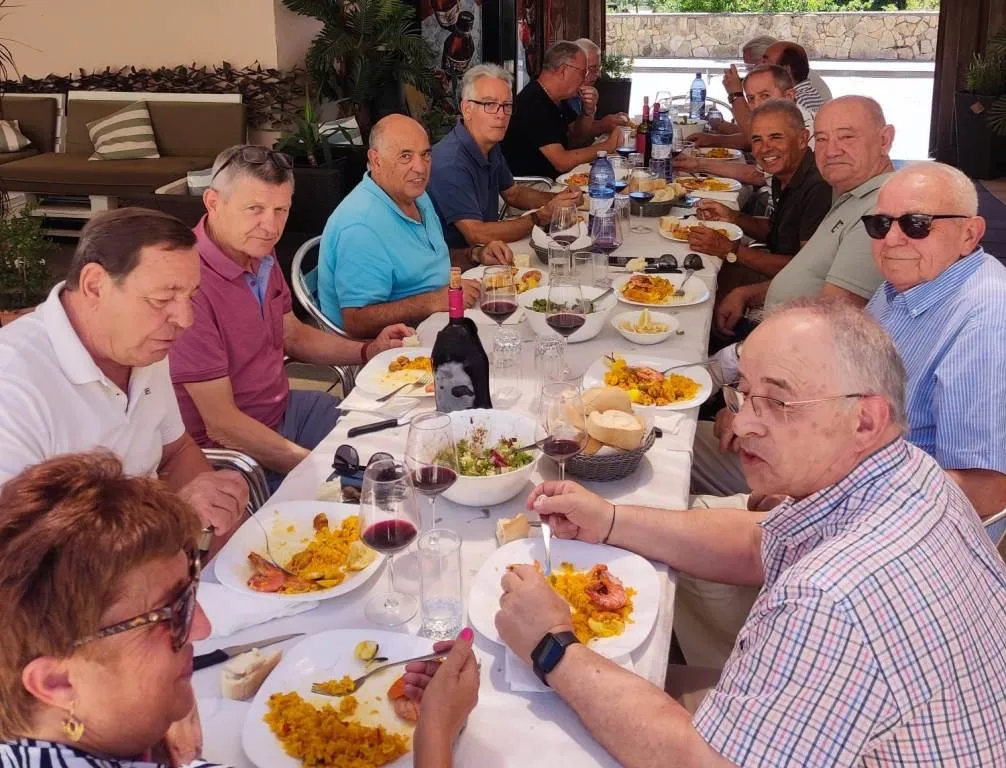 Foto 2 - Los jubilados de Enusa cumplen 15 a&ntilde;os de encuentros en torno a la mesa