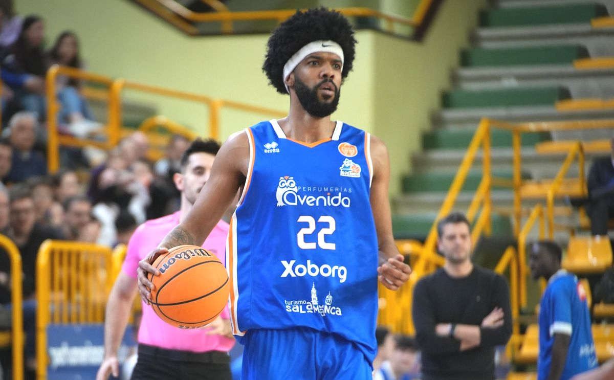 Aco McCarthy renueva con Perfumerías Avenida Xoborg para la 2025-26