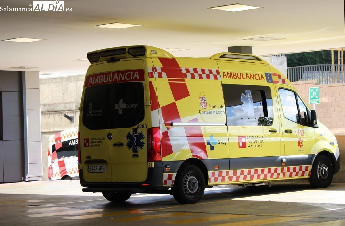 Herido en Alba de Tormes al volcar su coche en la SA-114