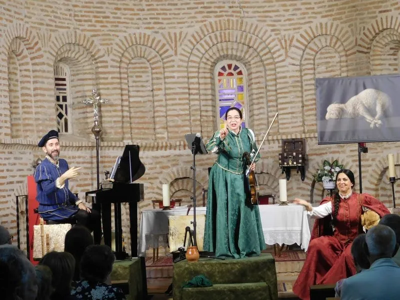 Foto 2 - El arte mud&eacute;jar de Gajates se convierte en escenario y protagonista de 'Arcos y Ecos'