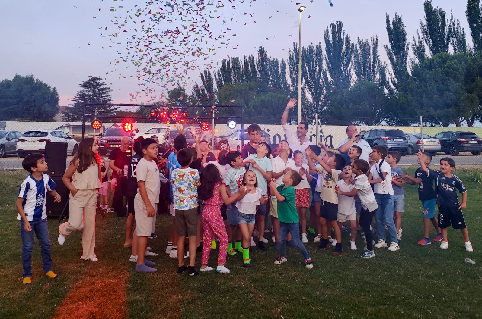 Más de 300 personas se suman al gran dia festivo en familia organizado por el Club Promesas Las Villas