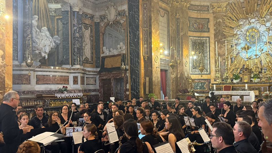 Banda de Alba de Tormes emociona en Roma ante Santa Teresa