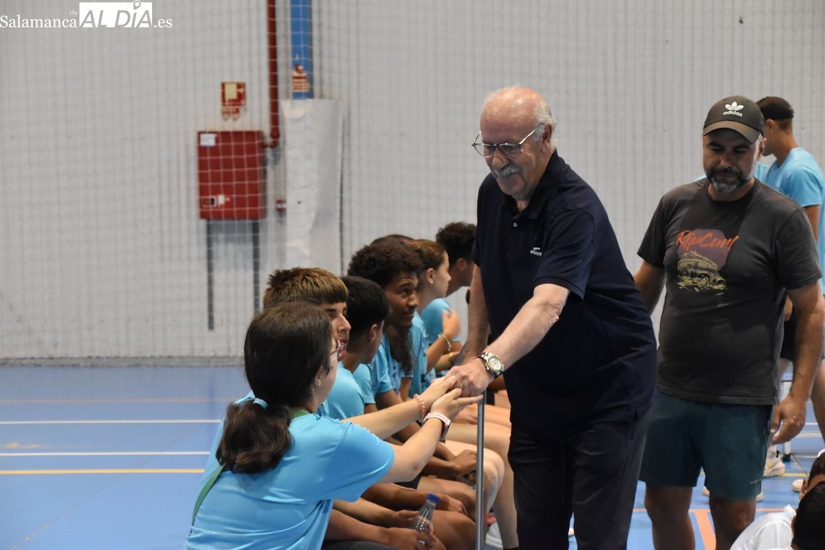 Del Bosque visita a los participantes de su campus en Cabrerizos