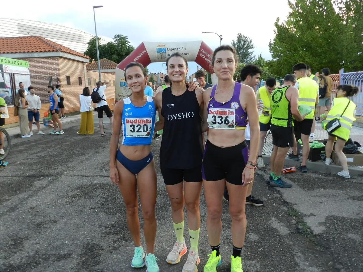 Foto 2 - Daniel Ayuso y Gema Mart&iacute;n se imponen en la solidaria 'Carrera Sunset 2025' de Carbajosa