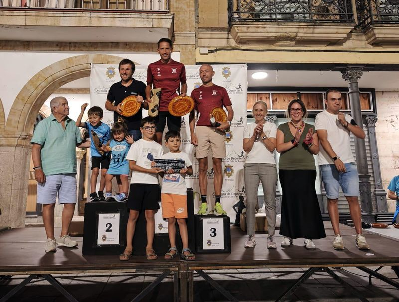 Carrera nocturna Alba de Tormes: ganan Marcos y Sánchez