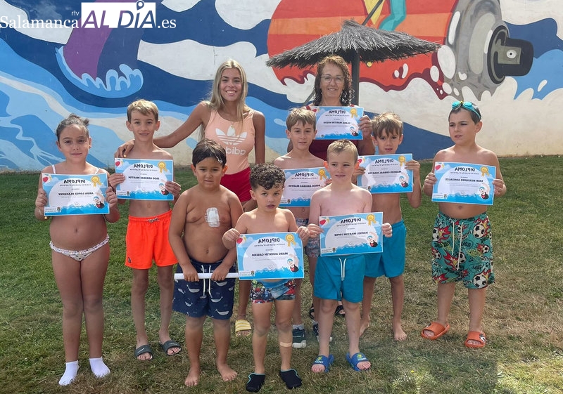 Socorrista de Galinduste imparte gratis el curso de natación