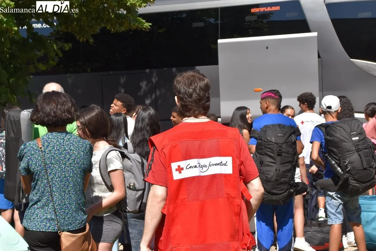 Salida de Salamanca de los participantes en el campamento de verano de Cruz Roja. Foto de Miguel A. González