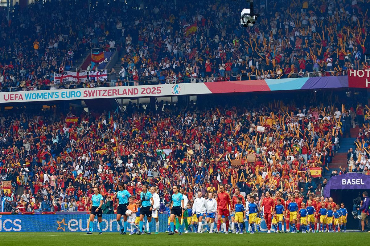 España se queda con la miel en los labios y pierde la final de la Eurocopa Femenina en la tanda de penaltis