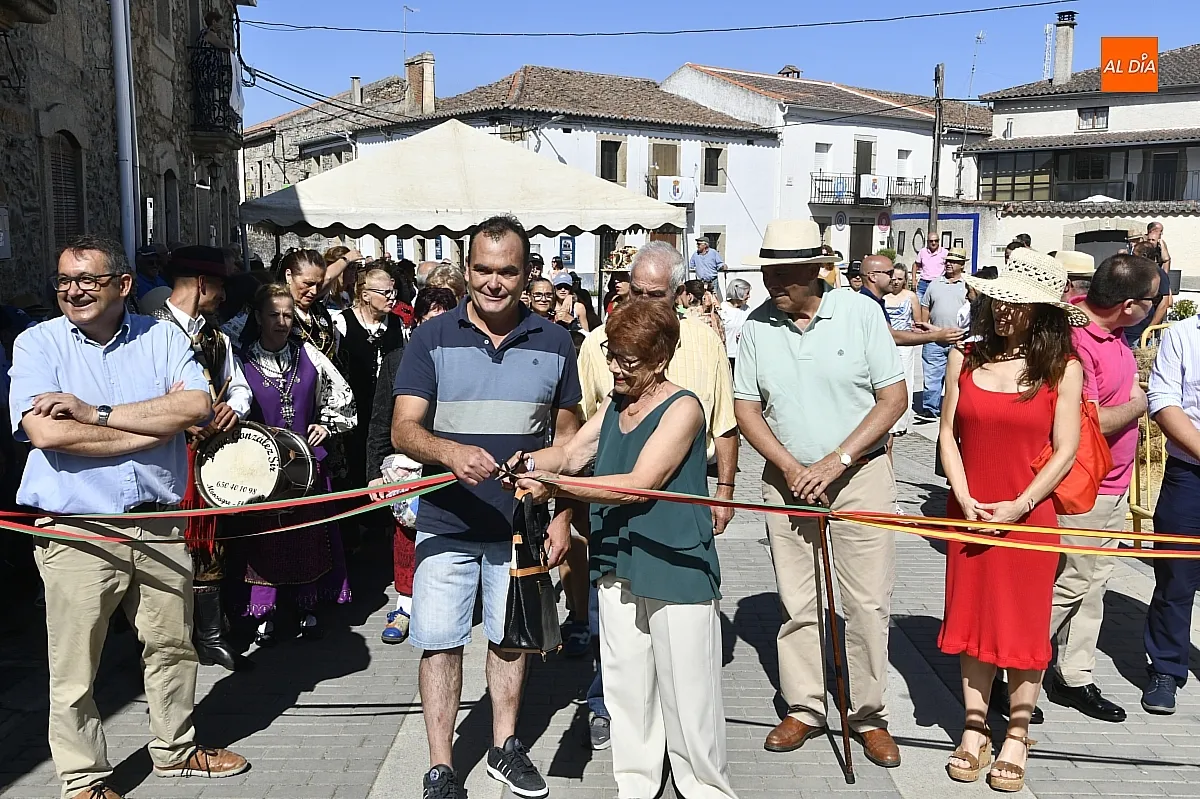 Feria Rural de la Raya en alea del Obispo que cada año coge más auge/ Fotos: Adrián M.Pastor