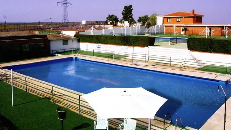 El Ayuntamiento trabaja en 3 opciones para dotar a Ciudad Rodrigo de piscinas municipales